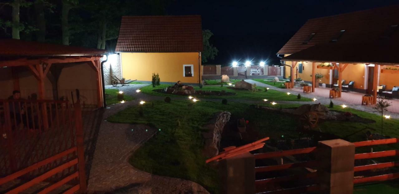 Penzion U Pepicka Netolice Exterior photo